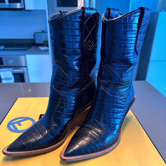 FENDI Black Embossed Leather Croc Cowboy Western Wooden Block